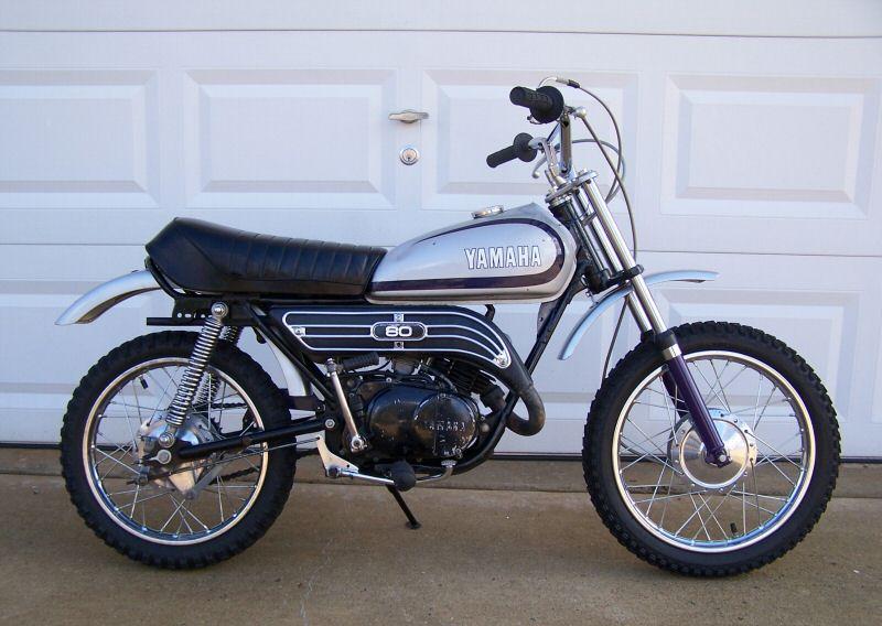 http://i271.photobucket.com/albums/jj126/riche_2/Bikes/PreviousBikes/1973-Yamaha-GTMX-Silver-5282-1.jpg?t=1321645669