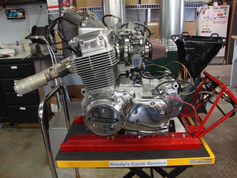 74 CB750 engine & carbs on test stand - rcycle.com